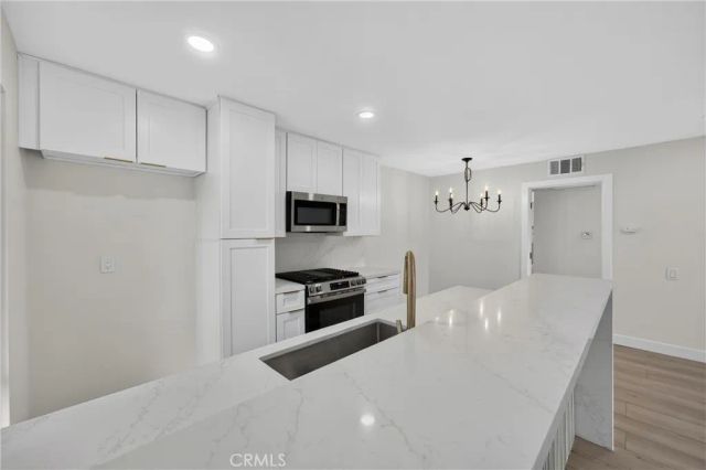 2807 S Fairview C, Santa Ana, CA 92704