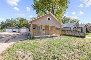 805 Sheridan St, Salina, KS 67401