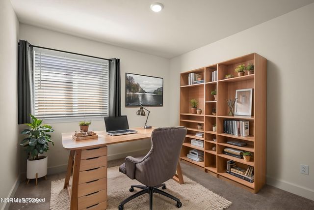 933 Cascade Range Drive, Sparks, NV 89436