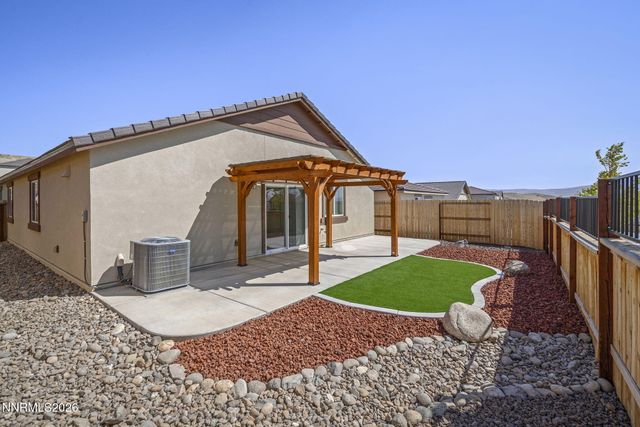 933 Cascade Range Drive, Sparks, NV 89436