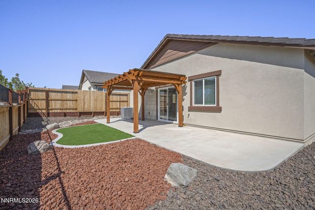 933 Cascade Range Drive, Sparks, NV 89436