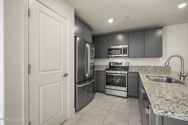 933 Cascade Range Drive, Sparks, NV 89436
