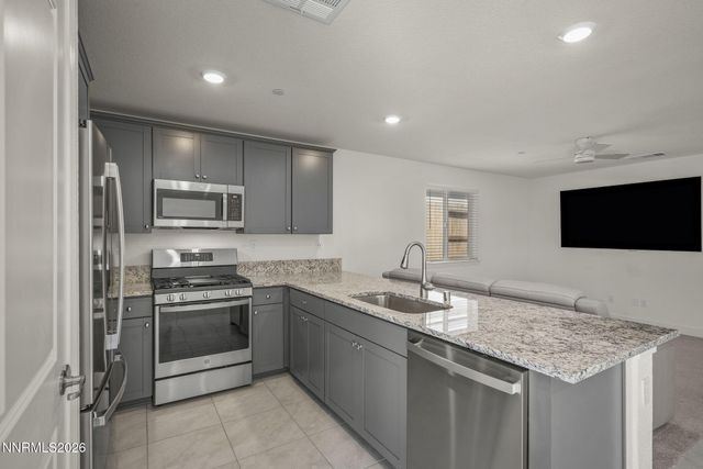 933 Cascade Range Drive, Sparks, NV 89436