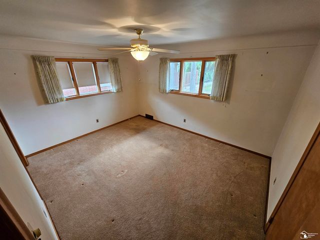 15723 Pleasant Avenue, Allen Park, MI 48101