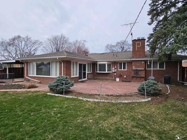 15723 Pleasant Avenue, Allen Park, MI 48101