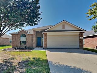 613 Destin Drive, Fort Worth, TX 76131