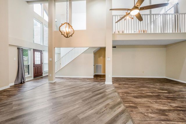 7202 Benwich Circle, Houston, TX 77095