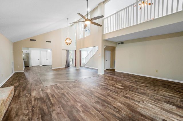 7202 Benwich Circle, Houston, TX 77095