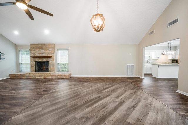 7202 Benwich Circle, Houston, TX 77095