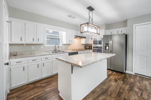 7202 Benwich Circle, Houston, TX 77095