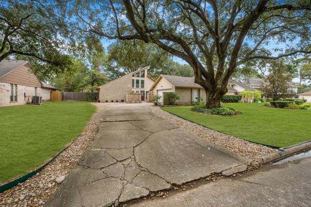 7202 Benwich Circle, Houston, TX 77095