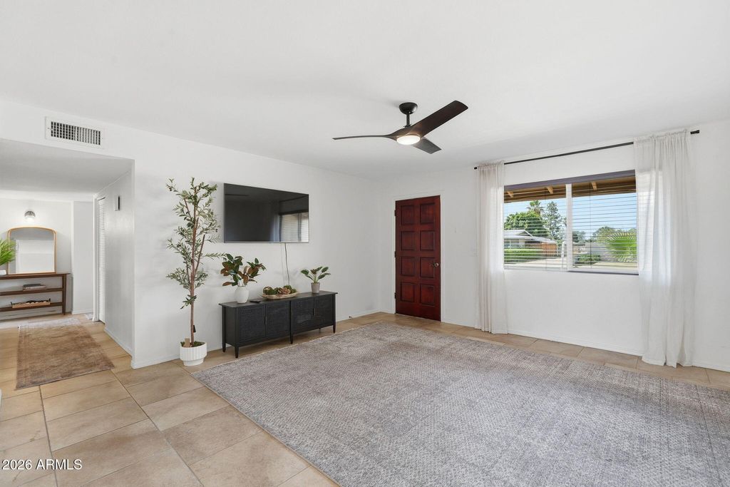 Image 7 of property listing at 1854 E DOWNING Street, Mesa, AZ 85203