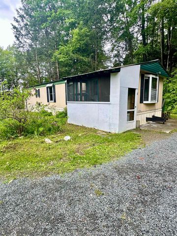 4 Reservoir Road, Brattleboro, VT 05301