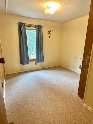 4 Reservoir Road, Brattleboro, VT 05301