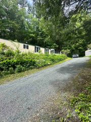 4 Reservoir Road, Brattleboro, VT 05301
