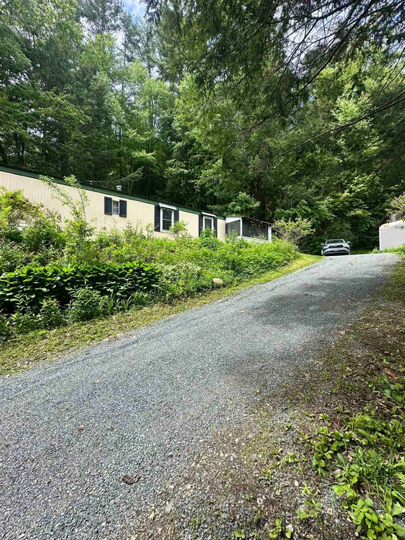 4 Reservoir Road, Brattleboro, VT 05301