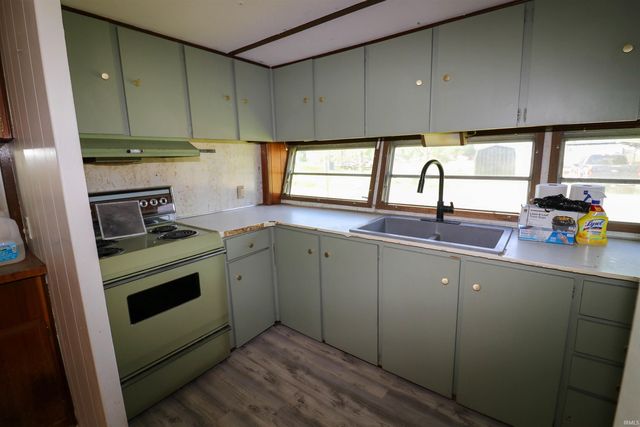 1008 W Elm Street, Hartford City, IN 47348