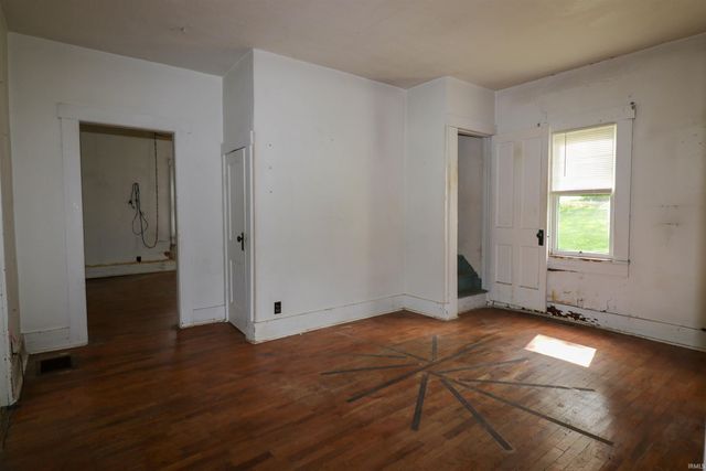 1008 W Elm Street, Hartford City, IN 47348