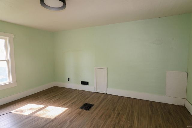 1008 W Elm Street, Hartford City, IN 47348