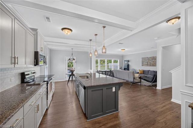 2460 Dog Leg Drive, Winston-salem, NC 27103