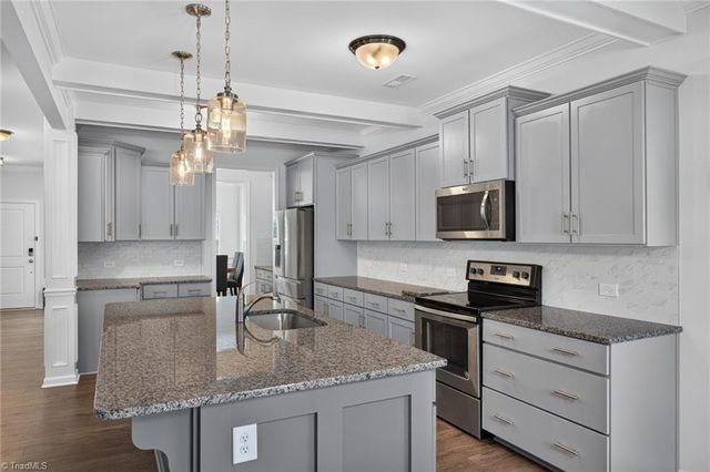 2460 Dog Leg Drive, Winston-salem, NC 27103