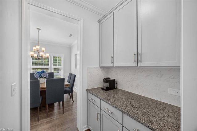 2460 Dog Leg Drive, Winston-salem, NC 27103
