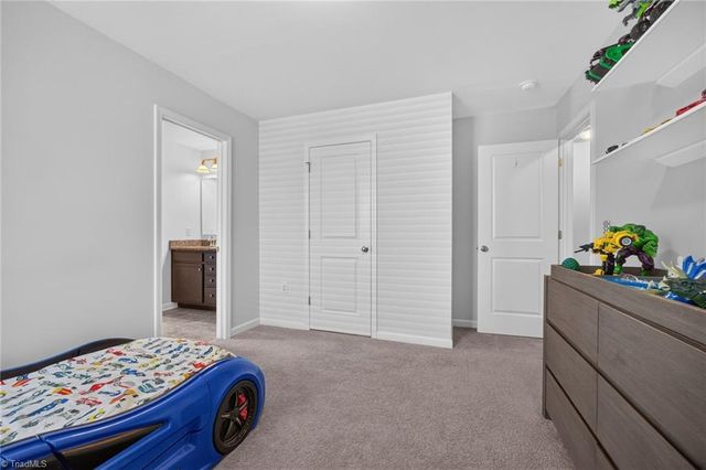 2460 Dog Leg Drive, Winston-salem, NC 27103