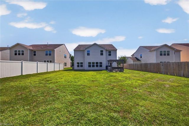 2460 Dog Leg Drive, Winston-salem, NC 27103