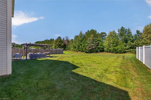 2460 Dog Leg Drive, Winston-salem, NC 27103