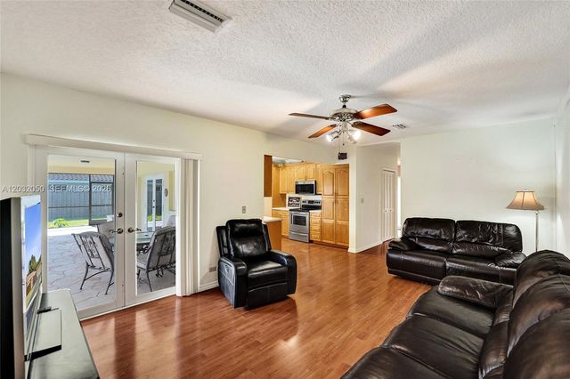 7421 NW 8th Court, Plantation, FL 33317