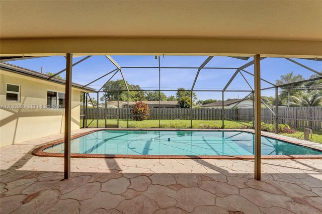 7421 NW 8th Court, Plantation, FL 33317