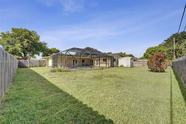 7421 NW 8th Court, Plantation, FL 33317