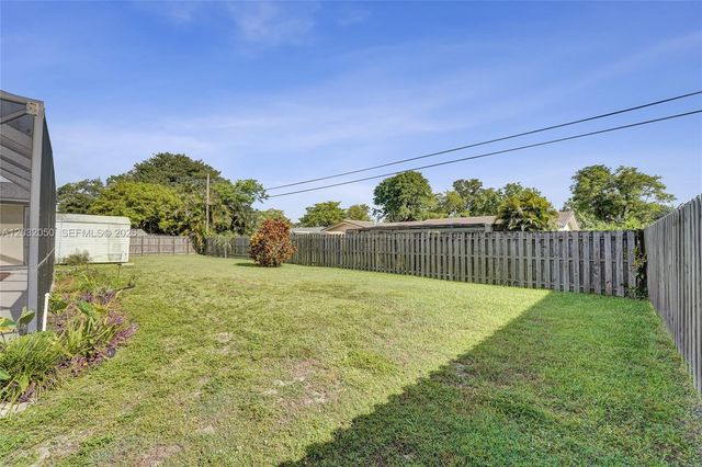 7421 NW 8th Court, Plantation, FL 33317