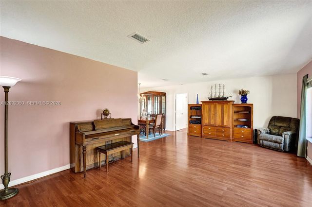 7421 NW 8th Court, Plantation, FL 33317