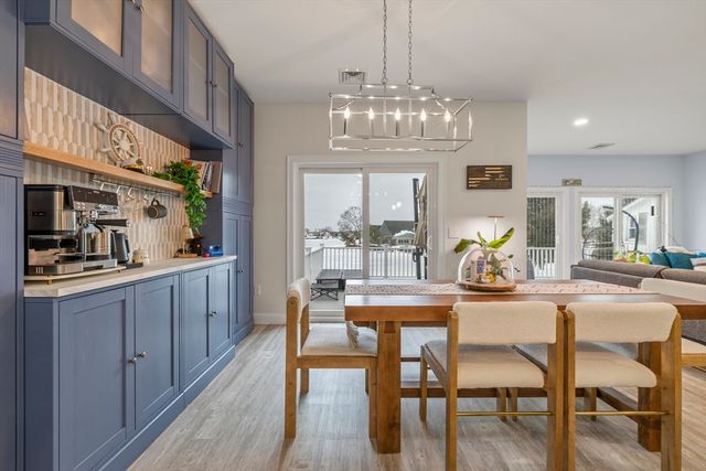 86 Ocean View Ave, Swansea, MA 02777