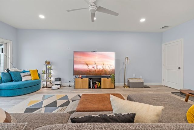 86 Ocean View Ave, Swansea, MA 02777