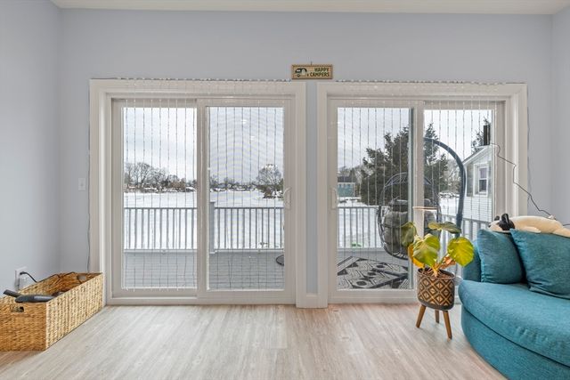 86 Ocean View Ave, Swansea, MA 02777