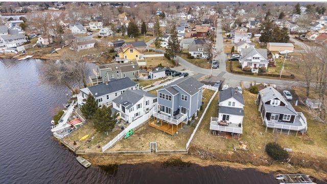 86 Ocean View Ave, Swansea, MA 02777