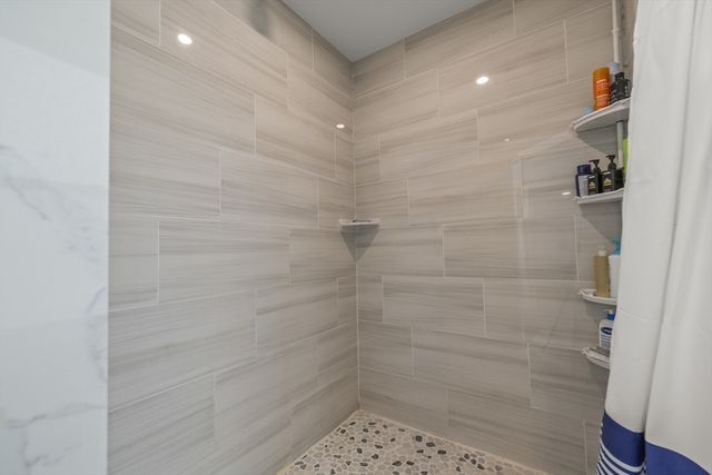 86 Ocean View Ave, Swansea, MA 02777