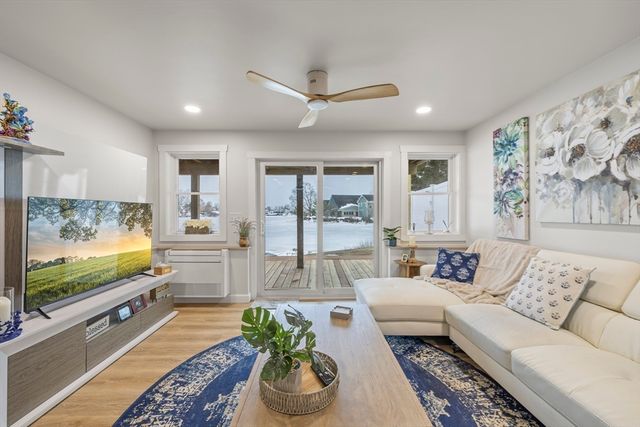 86 Ocean View Ave, Swansea, MA 02777