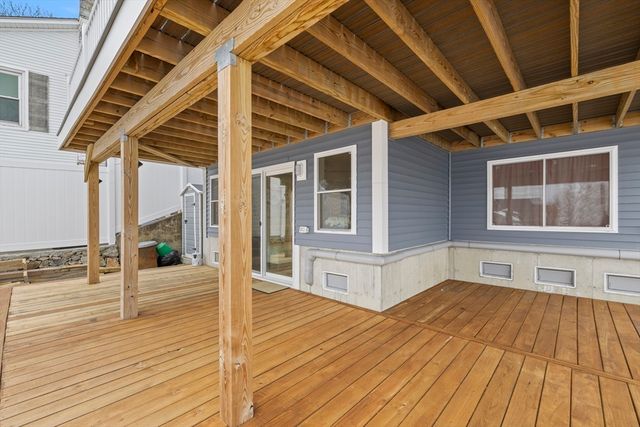 86 Ocean View Ave, Swansea, MA 02777