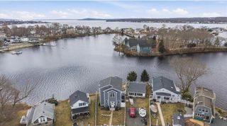 86 Ocean View Ave, Swansea, MA 02777