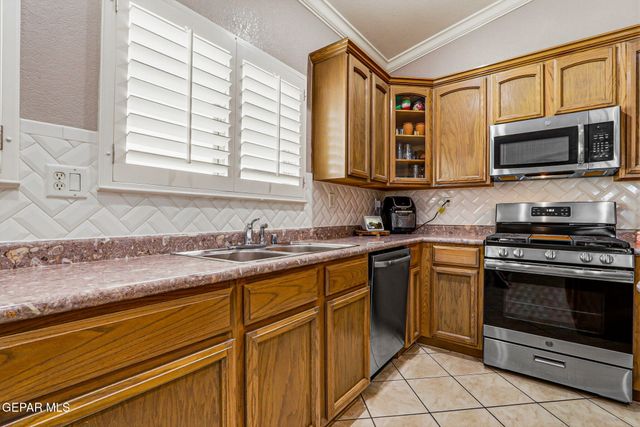 3065 TIERRA NORA Drive, El Paso, TX 79938