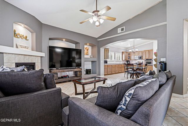 3065 TIERRA NORA Drive, El Paso, TX 79938