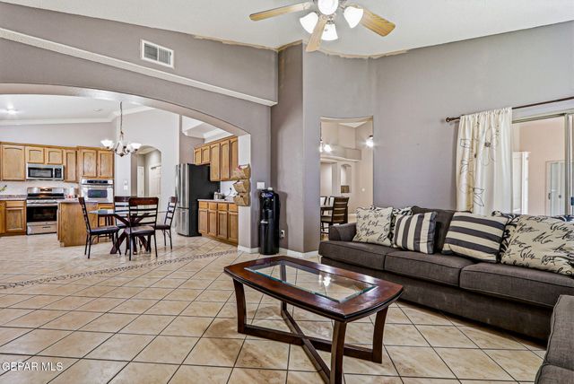 3065 TIERRA NORA Drive, El Paso, TX 79938