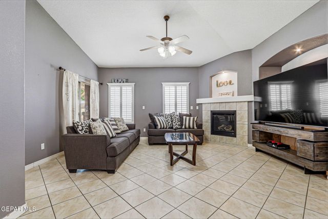 3065 TIERRA NORA Drive, El Paso, TX 79938