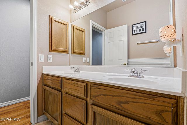 3065 TIERRA NORA Drive, El Paso, TX 79938