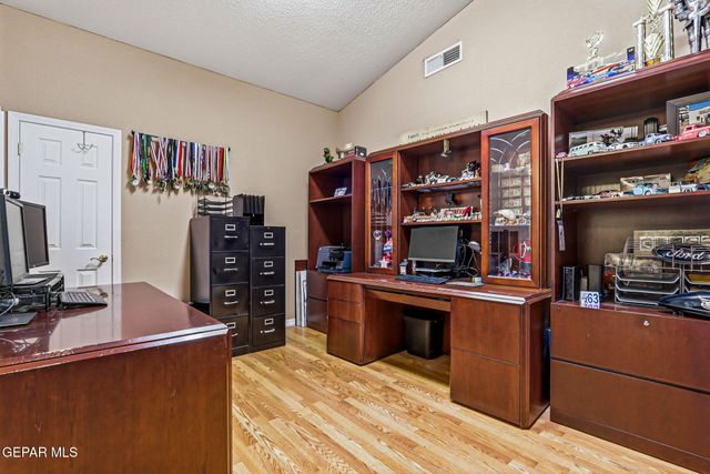 3065 TIERRA NORA Drive, El Paso, TX 79938