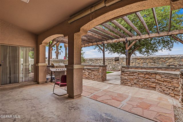 3065 TIERRA NORA Drive, El Paso, TX 79938