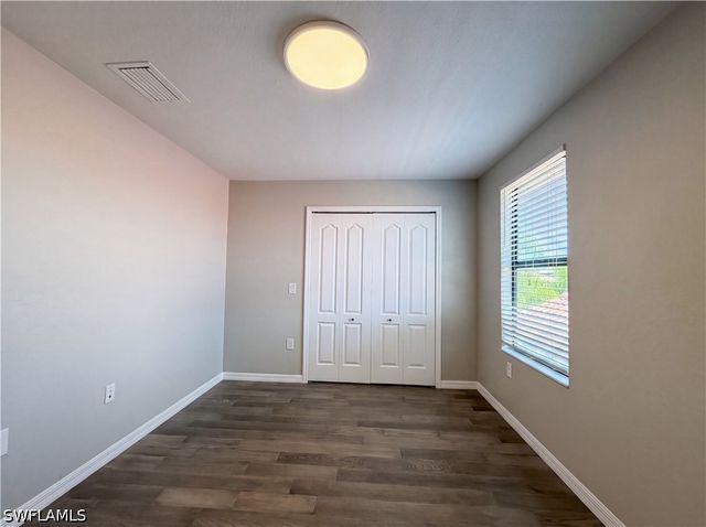 1588 Vizcaya LN, Naples, FL 34113